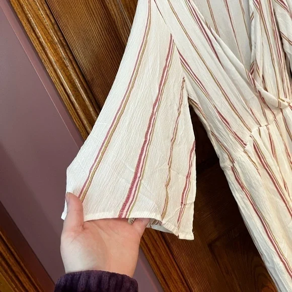 DEX wrap front romper Lg - Picture 4 of 7